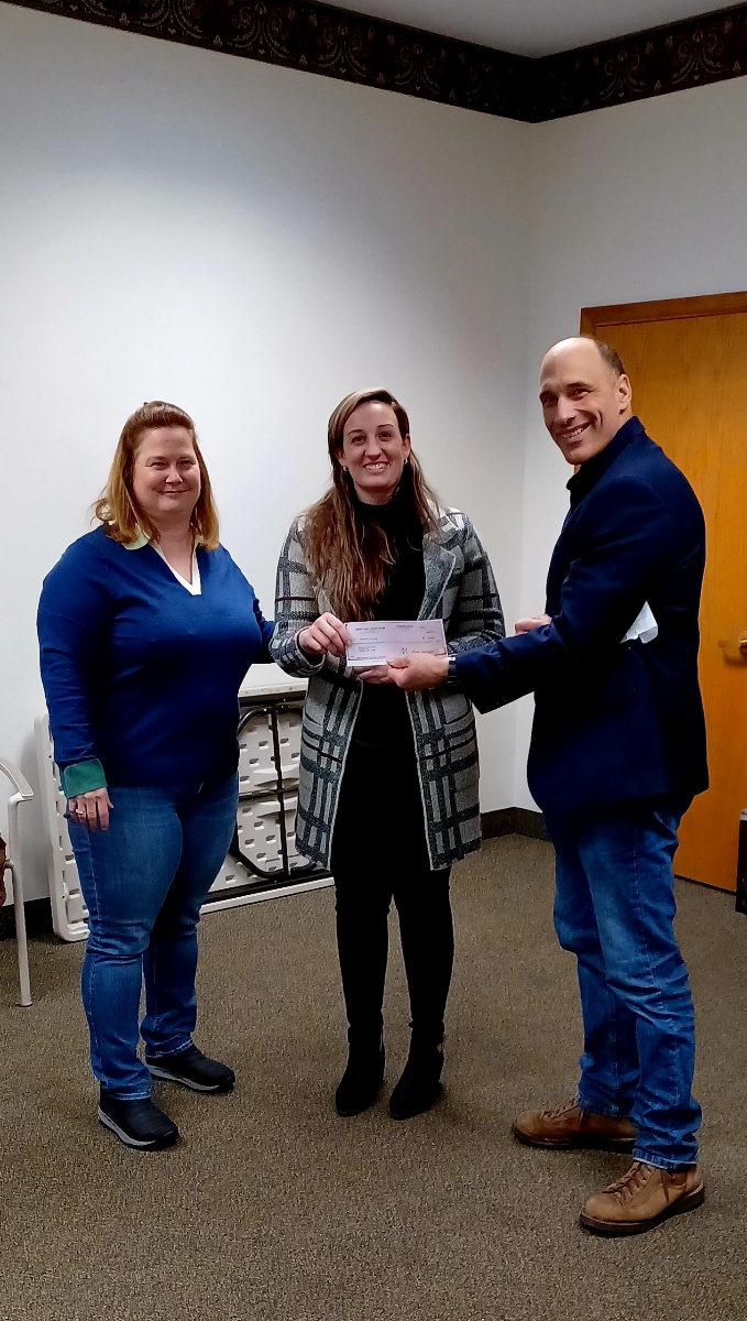 Assemblyman Lemondes Presents Weedsport Library with 6k Check Finger