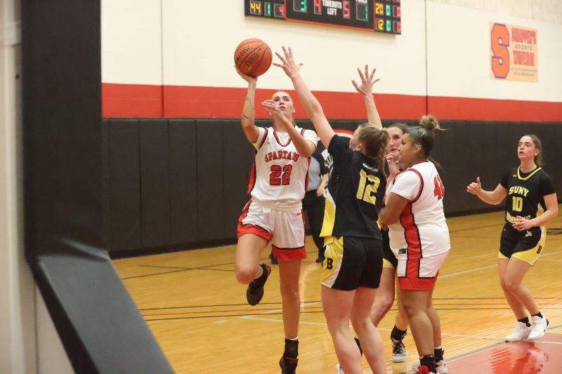 CCC Women’s Hoops Win Third Straight