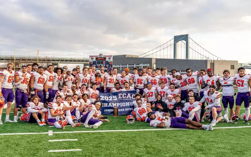 Hobart Rolls in James Lynah Bowl