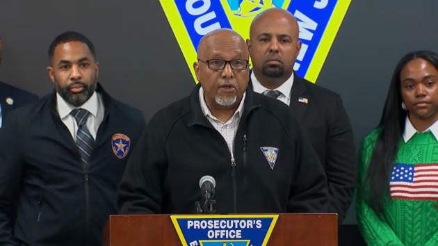 Suspects in deadly shooting of 10-year-old boy, 21-year-old woman in New Jersey urged to surrender