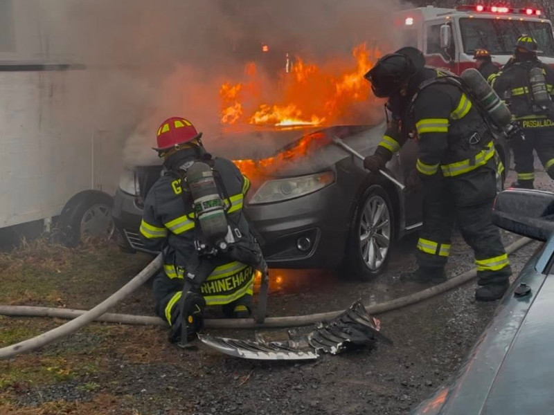 Geneva Firefighters Extinguish Car Fire